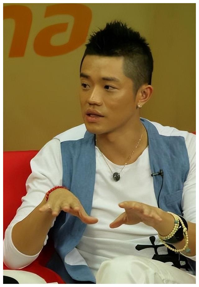 曾毅|55分账24年,凤凰传奇的清醒,打脸了多少因分账不均而反目的组合