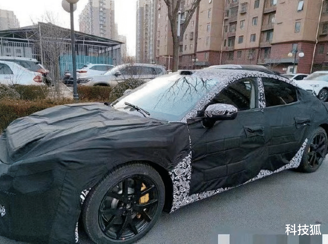 适马|小米汽车真车曝光，26 万即可开走