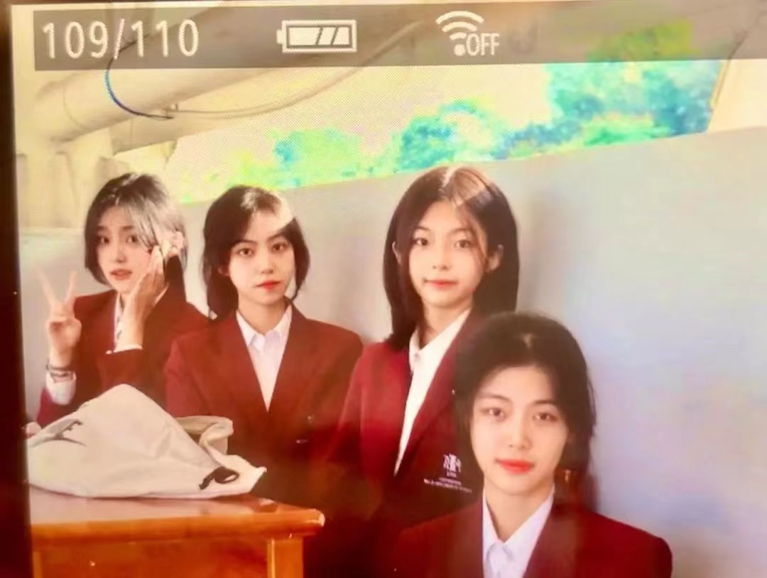 笛子|重庆八中美女校花走红，王俊凯的母校再次出名，评论区却一股酸味