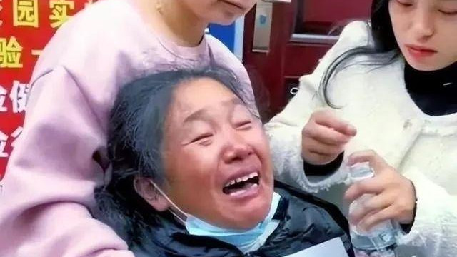 ?事出反常必有妖！“胡鑫宇”失踪案新走向，学校厂商相互推辞！