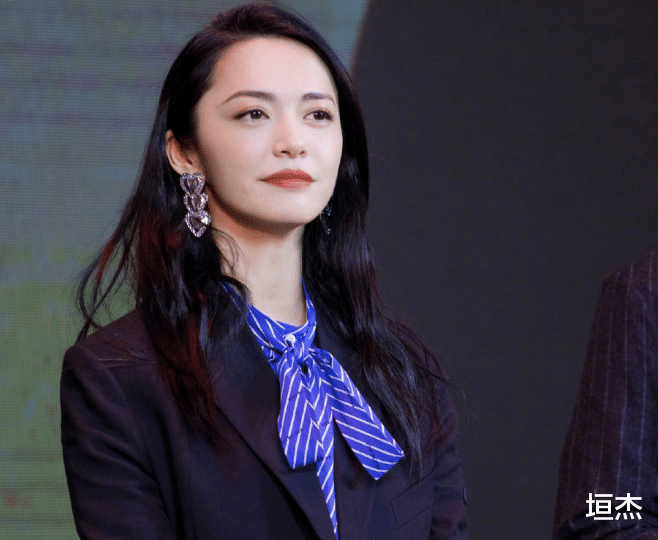 姚晨|“职场拽姐”不要硬演,看这6位女星告诉你,啥叫霸气侧漏