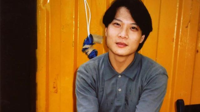 钱嘉乐|钱嘉乐被曝街头与人打架!动作专业反被嘲惨败,对方多次进行挑衅