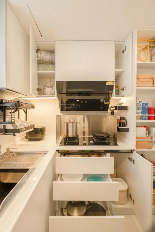 50㎡一字户型,逆袭两居室,独立厨房+办公区+浴缸全都有,真赞!