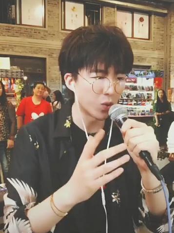 娱乐圈|那些网红出身,转型进入娱乐圈的现在怎么样了?