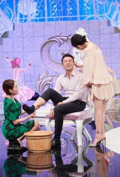 汪小菲|汪小菲和大s离婚的风波牵扯出了一系列的大瓜,其中就提到了小s和她老公