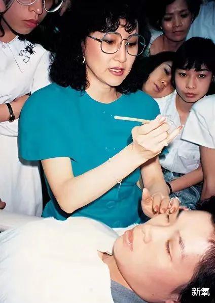 眼线|东北老姨为啥都喜欢纹眼线？