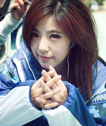 赵奕欢|赵奕欢:火辣身材上位,却自曝月薪5千,生活穷困买不起600元粉底