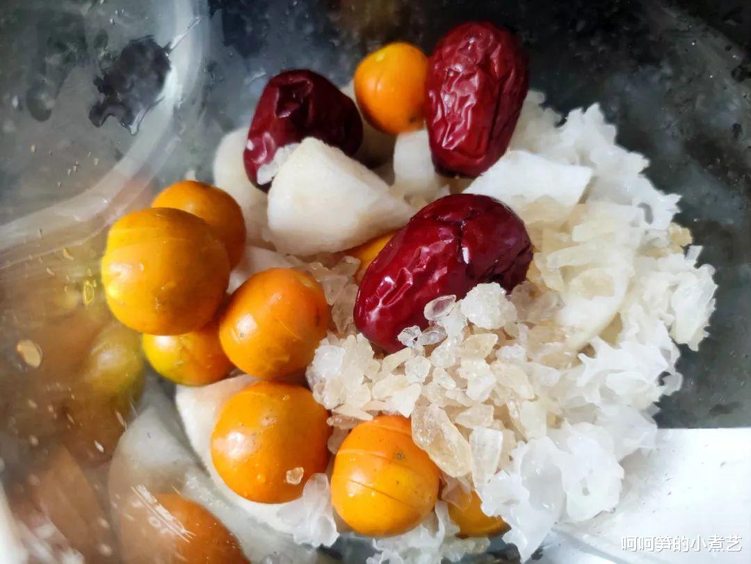 医院|嗓子疼似吞刀片，教你金桔的三种做法，酸甜又好吃，越吃越舒服