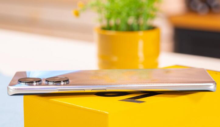 realme|realme 10 Pro+ 首搭realme UI 4.0 1699元起