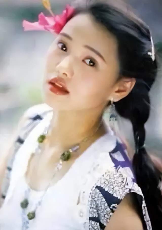 吕一|长相单纯无害，私生活却“一言难尽”，这4位女星可真会玩