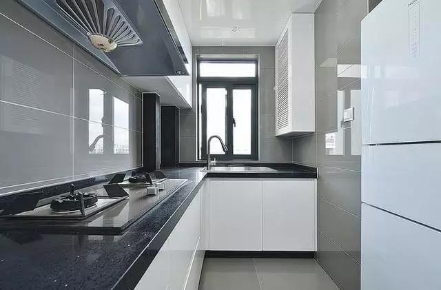 入户对着厨房门不吉利,老公想了一招后,邻居们都来效仿