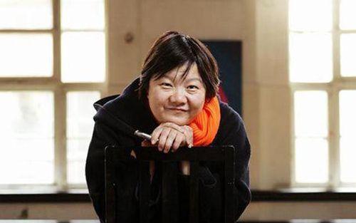 一婚拿绿卡,二婚嫁陈凯歌,四婚嫁装修工人,洪晃的依靠在哪儿?