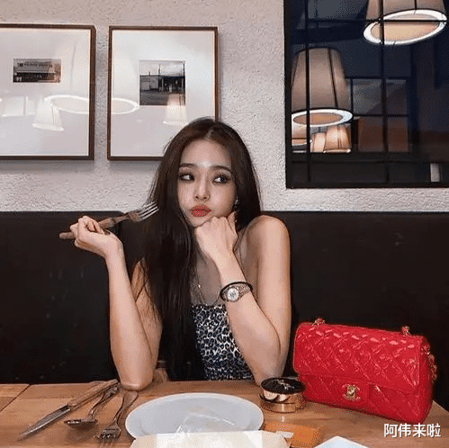 人物设定|假大牌、假精英、真想红,恋爱综艺里的素人嘉宾为何频频翻车?