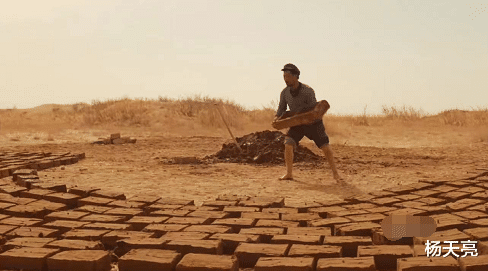 海清|海清形象崩塌,被网友骂惨:她到底是不是在丑化农村人?