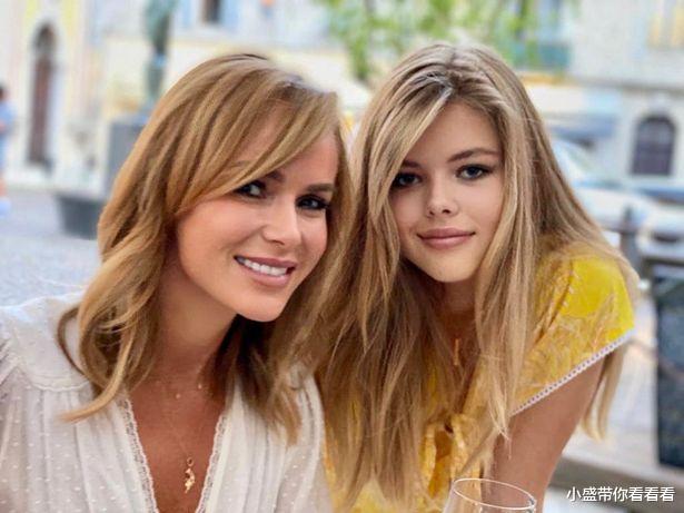 超模|爱了！阿曼达·霍尔顿女儿莱西16岁就显示出超模的潜力！