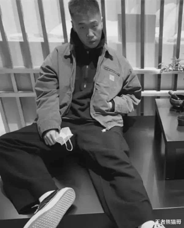 杨九郎|德云社杨九郎发文,晒四张自拍照,粉丝:郭德纲言而无信