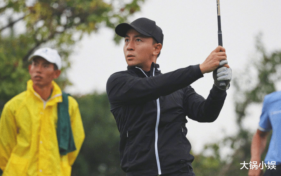 释小龙|5点起床练武没有童年的释小龙,带妻女出游,网友直呼断网