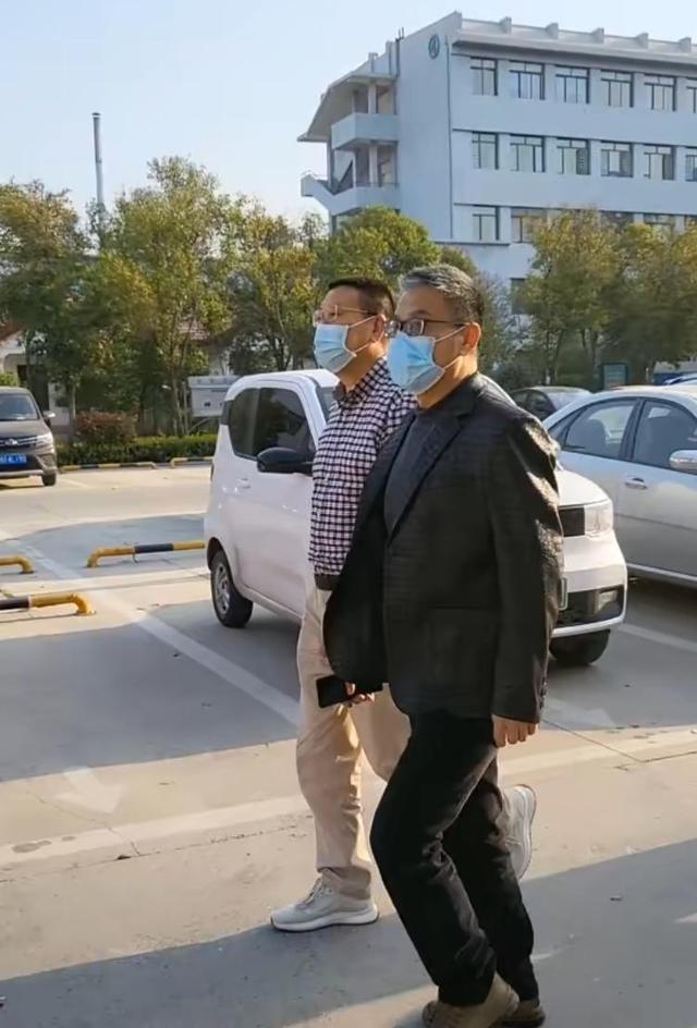 开封舅舅不幸离世,许妈失去主心骨,北海舅舅无主见!