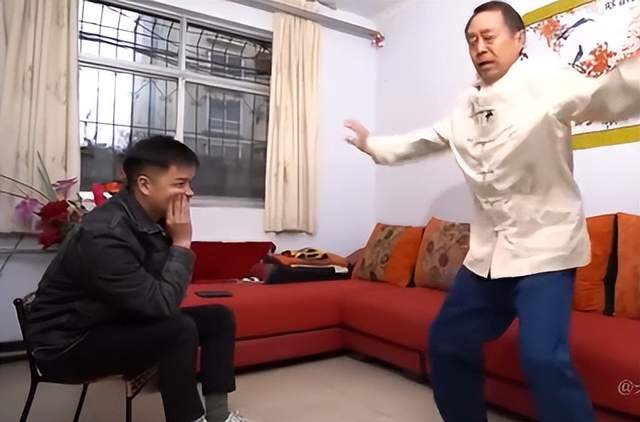 马保国|马保国再度席卷江湖!经典演讲改成魔性舞蹈,万千少女大跳接化发