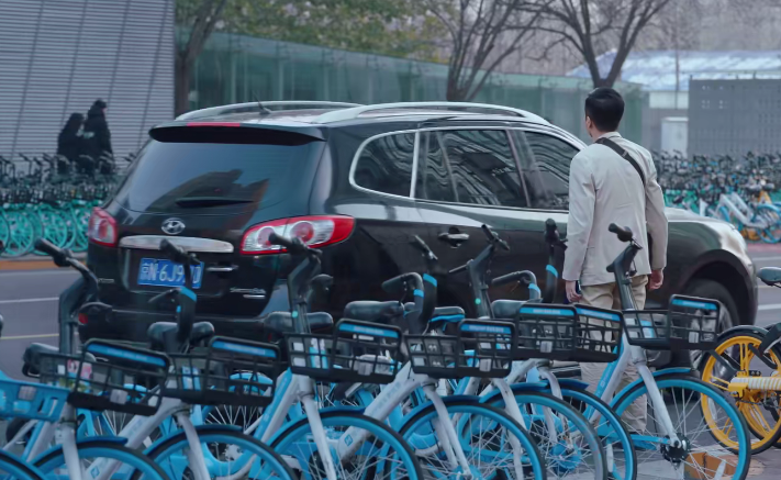 靳东|好家伙!靳东新剧开播就被一二星刷屏,观众弃剧理由出奇一致