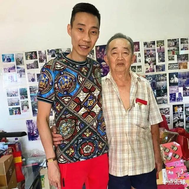 李宗伟|39岁李宗伟贺新春近照大变样！抗癌成功瘦到脱相，治疗费接近千万