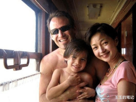 李绮红|“郭襄”李绮红:两拒黎明求爱,正红时患家传精神病,现在怎样?