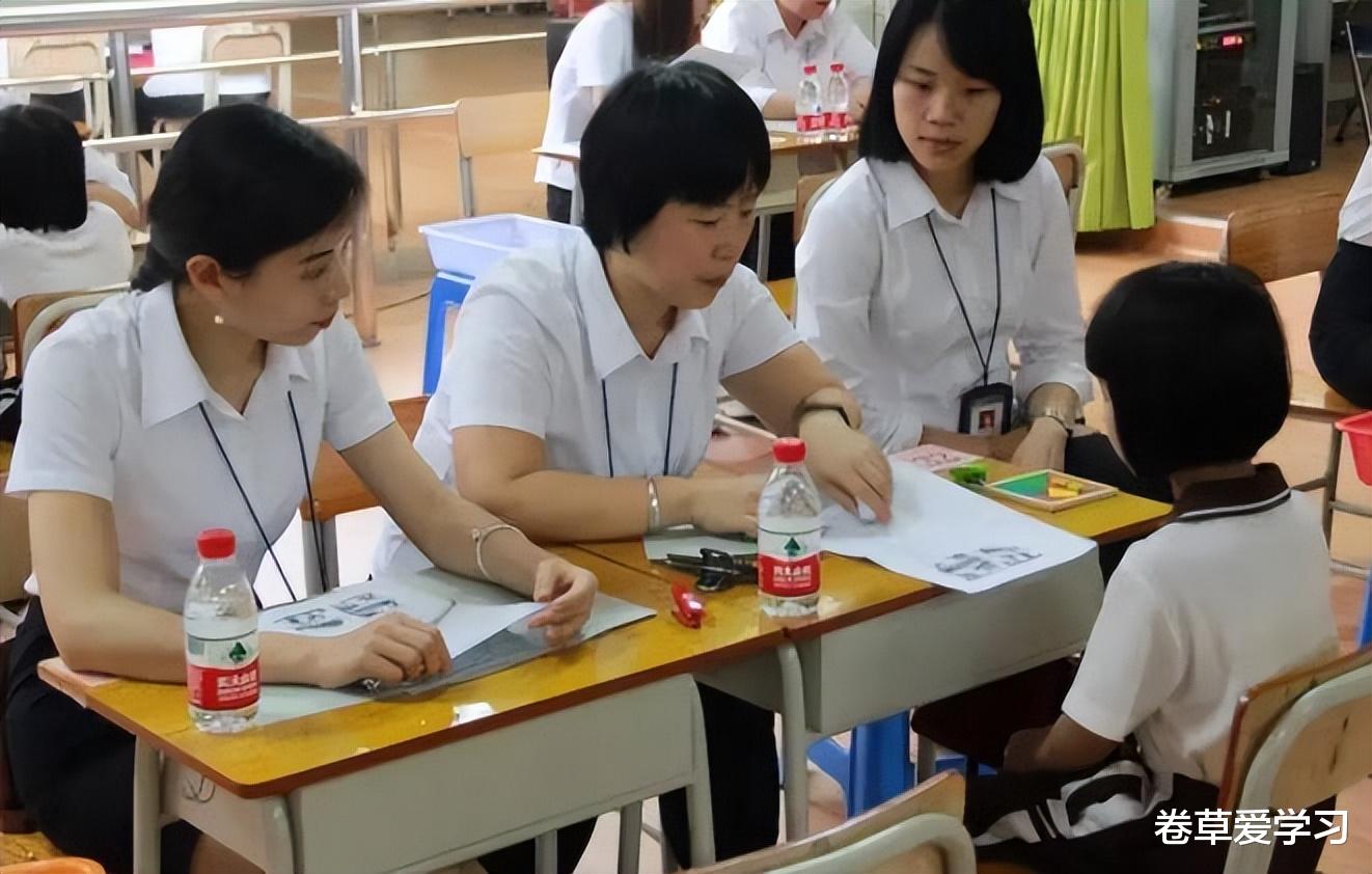 大学生|小学生简历都卷起来了？幼升小学生简历走红，大学生看了自叹不如