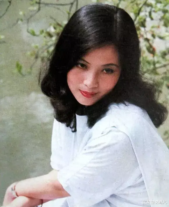 马思纯|“一胖毁所有”的8位女星，年轻时惊为天人，现今都成了老大妈
