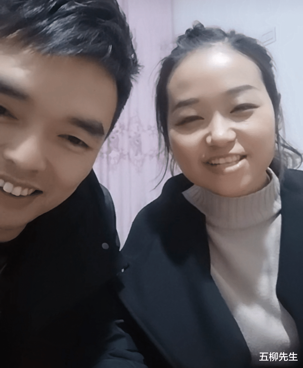 小乔|罗妹妹小乔合体直播人气破10万，邀请大家去做客，网友：在一起