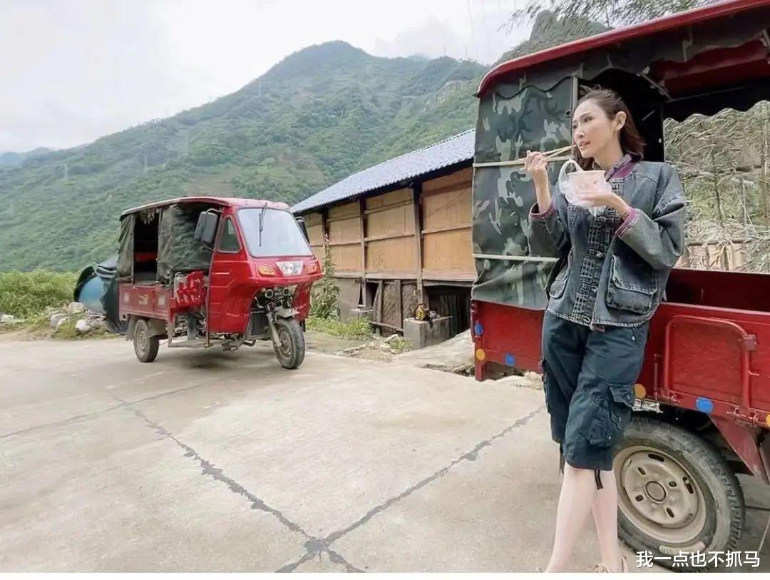 陈贝儿|从TVB娱记到感动中国人物,43岁的她凭什么?