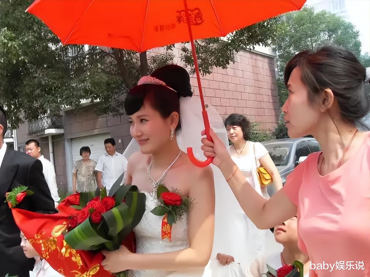 侯勇|侯勇:和沈蓉离婚后,二婚又离婚,三婚爱上90后美女