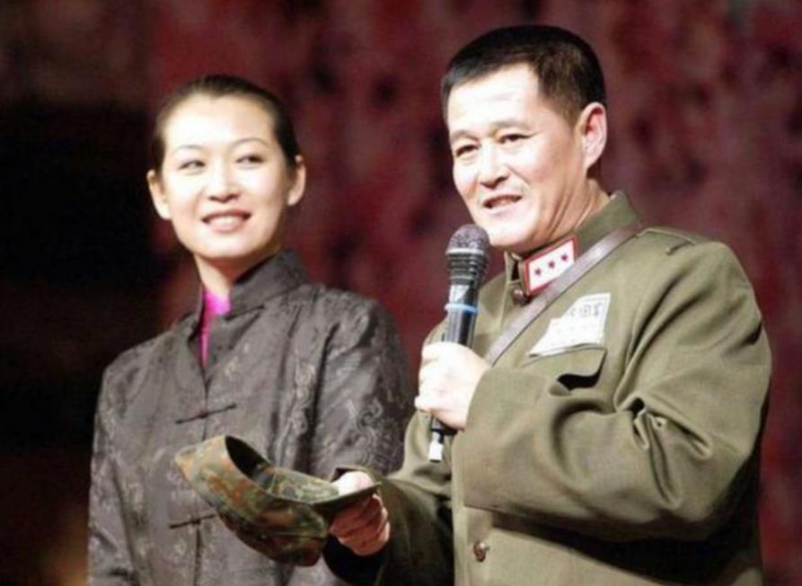 赵本山|赵本山大女儿出嫁仅给300万的嫁妆,大女儿来家时,老婆没好脸色