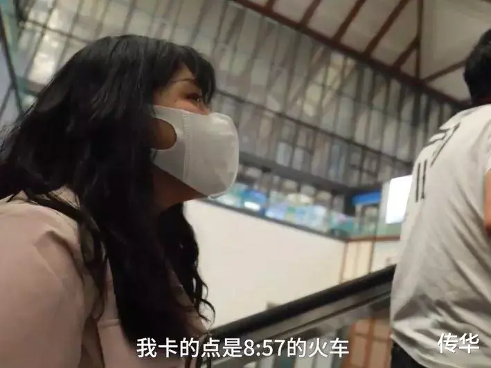 苏州女孩每天坐高铁到上海上班,网友:通勤时间竟比同城的我还短
