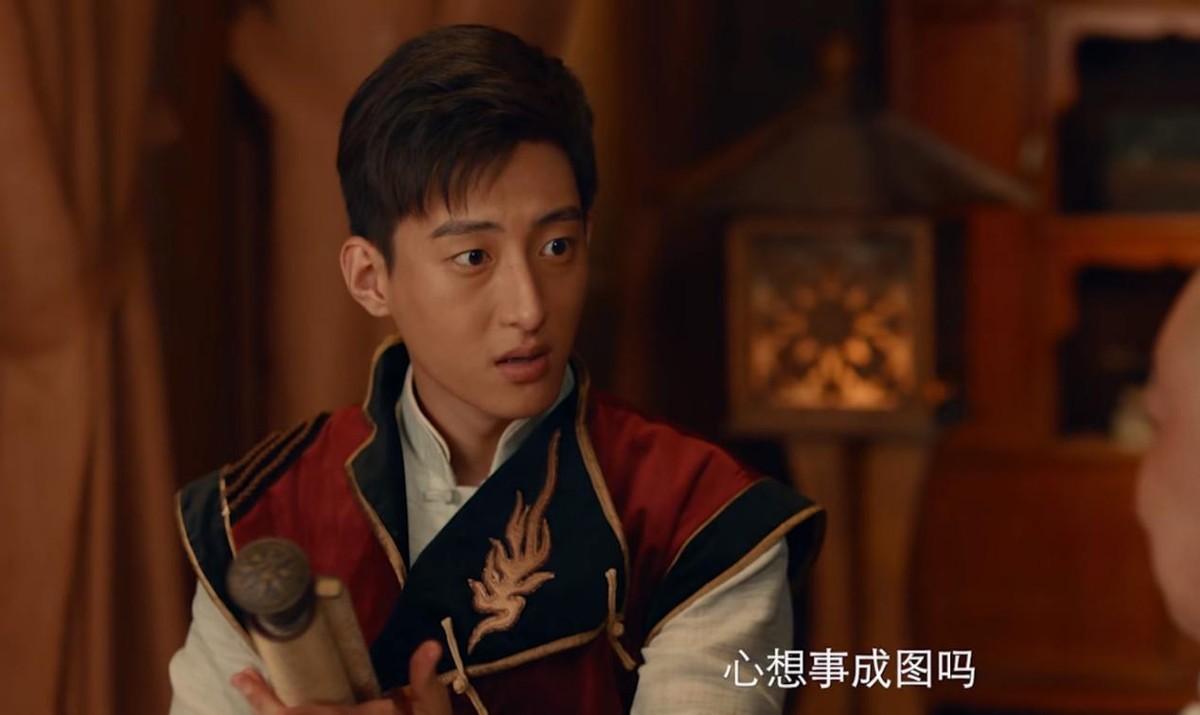 钱小豪|满屏一星，60岁钱小豪拍的烂片，被观众痛骂：直接露肉就行了