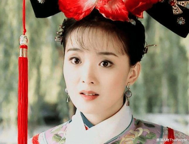 王艳|同是满头“筷子”，高圆圆经典，王艳难驾驭，李沁像头顶筷篓