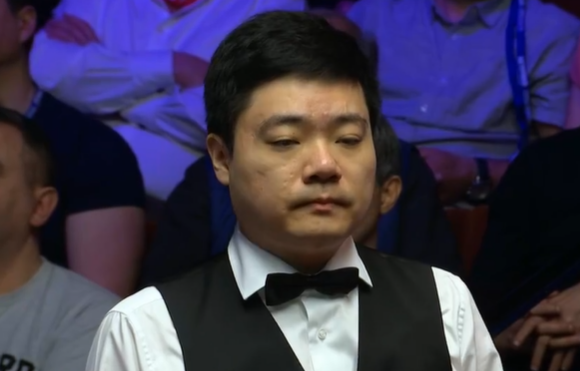 丁俊晖|3-1！丁俊晖疯狂爆发：世锦赛连轰4杆50+，吊打世界第5