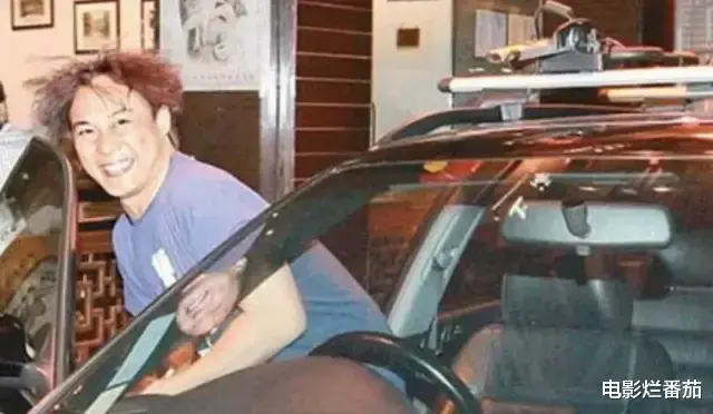 发际线|“秃顶”危机的10大男神，有人29岁发际线堪忧，有人常年戴假发套