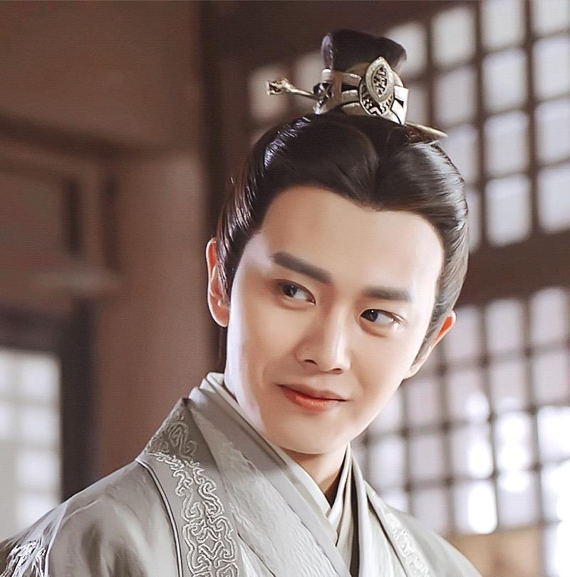 杨幂|娇藏被爆明年三月开机，男女主角并非任嘉伦杨幂，新人选有点意外