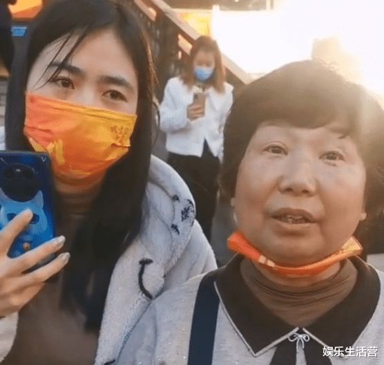 杜新枝公开喊话许妈,称她煽动网友获巨额经济,网友:支持告许敏