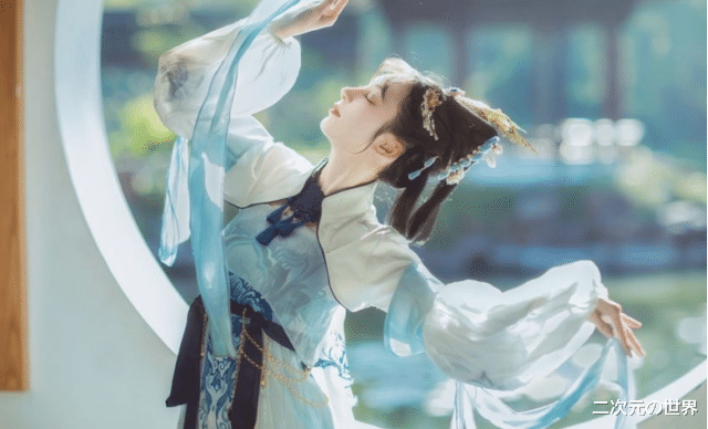 带货|出身医药世家,因一张cos照被封为汉服女神,如今一年带货百万