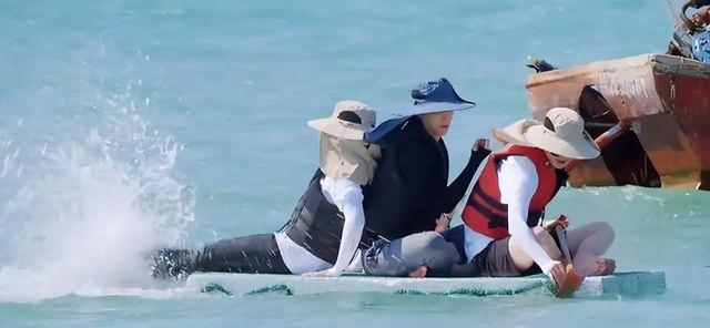 张艺兴|张艺兴录《向往6》睡完整期? 连谷爱凌尬宣新歌, 卖傻瓜人设好奇葩