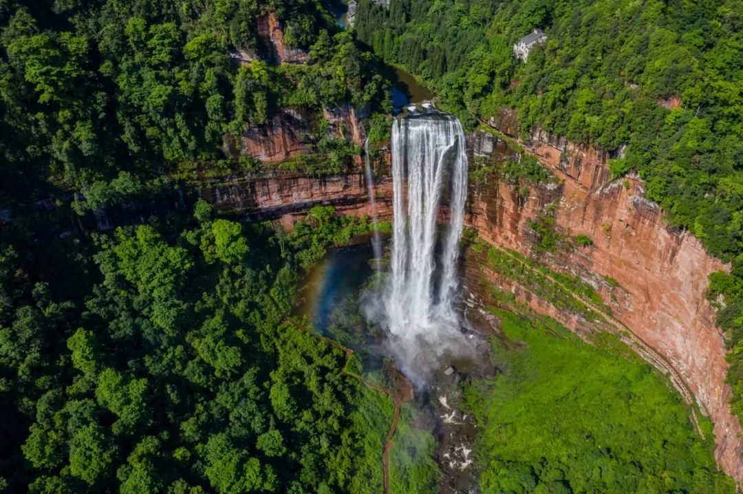四面山|瀑布云海、湖光山色、光影繁星...悠悠夏日，到四面山寻一夏清凉！