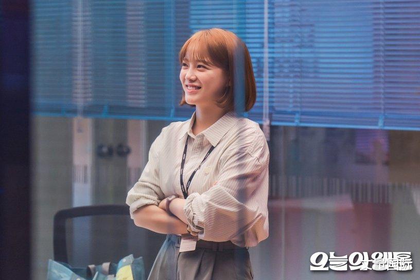 今日的网漫|金世正《今日的网漫》首播收视开红盘，配角各个来头不小