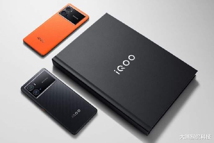 iqoo|iqoo9跑分反倒比Pro版本高？除了细节，其他都不错