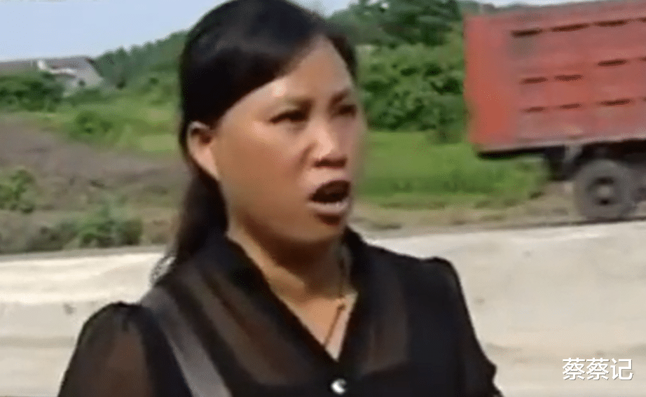 2009年男子拆迁后患癌,离家出走的妻子马上回来照顾,男子:不需要假惺惺