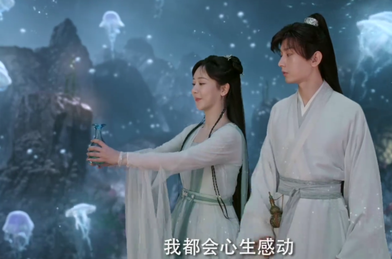 王鹤棣|同样是王鹤棣演的“白发美男子”,《苍兰诀》和《遇龙》区别咋那么大呢