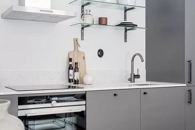 她家全是大白墙,却装出了豪宅感,真的太明智了!