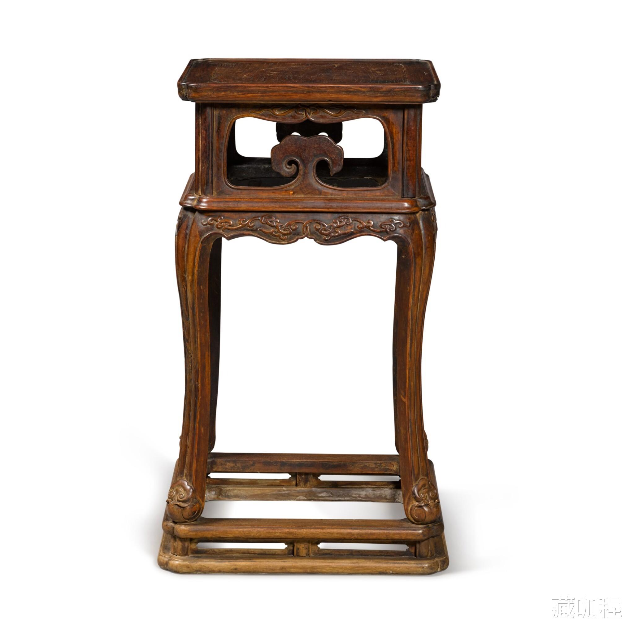 |?高束腰、无枨无角牙,黄花梨二人凳估价五十万元