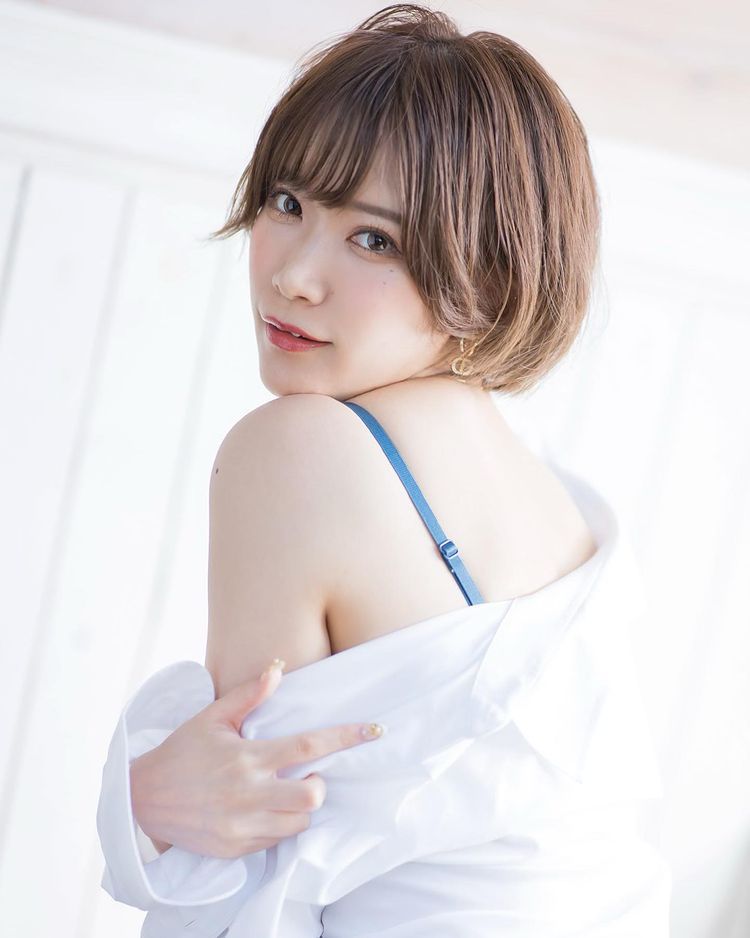 化妆品 短发妹子都超正！《相良ましろ》牛奶美肌、浑圆散发魅力！