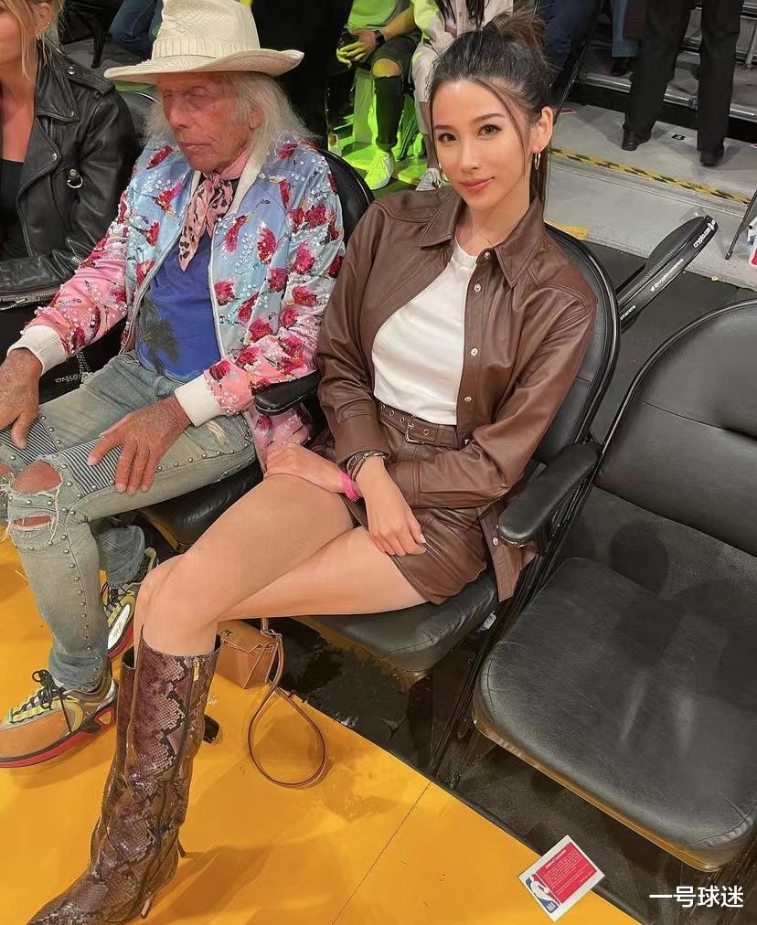 湖人队|华裔名模走红NBA，1张球票超10万，攀上詹娜，成功引起老詹的注意
